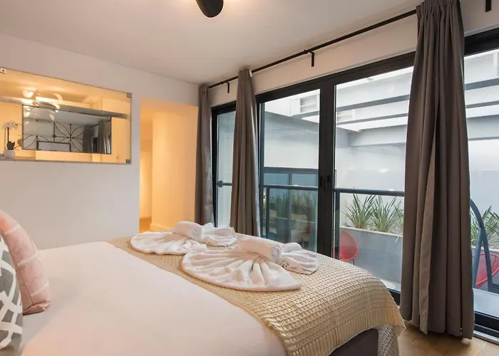 Modern And Colourful Flat In Graca By Lovelystay * Lissabon