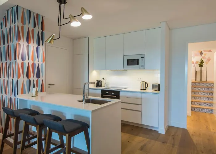 Modern And Colourful Flat In Graca By Lovelystay Apartment *