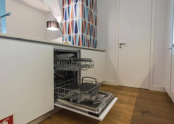 Modern And Colourful Flat In Graca By Lovelystay Apartment Lisbon