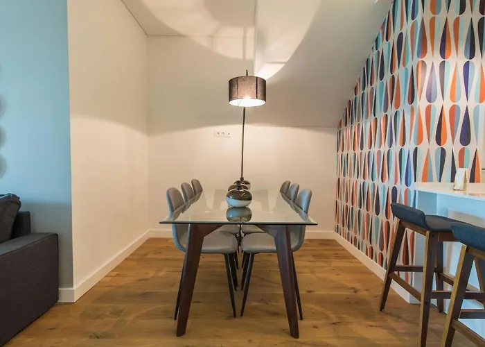Modern And Colourful Flat In Graca By Lovelystay Lisbon