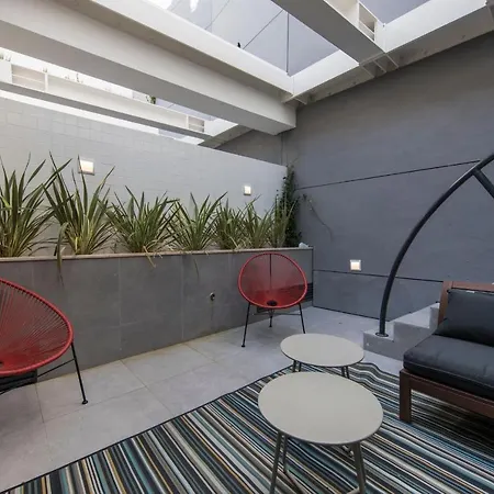 Lovelystay - Modern&colourful Flat In The Heart Of Graça *