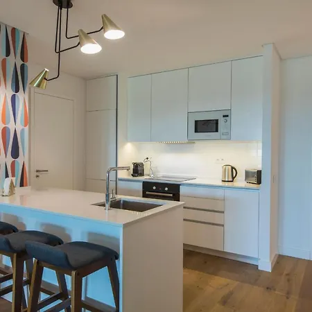 Lovelystay - Modern&colourful Flat In The Heart Of Graça Appartement *