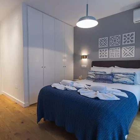 Lovelystay - Modern&colourful Flat In The Heart Of Graça