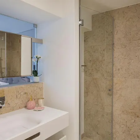 Lovelystay - Modern And Colourful Flat In The Heart Of Graca * Lizbona