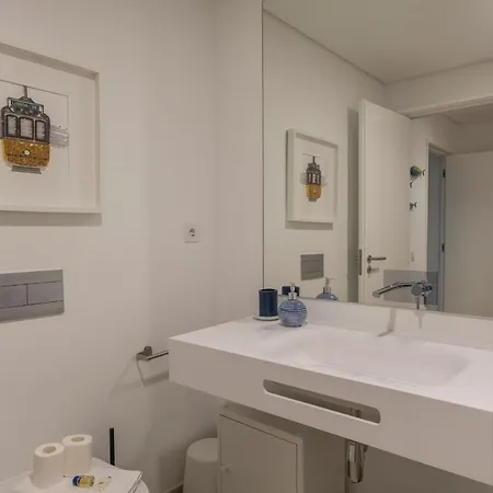Appartement Lovelystay - Modern&colourful Flat In The Heart Of Graça