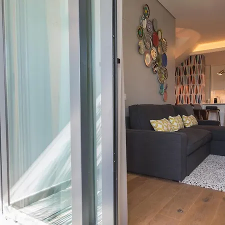 Lovelystay - Modern And Colourful Flat In The Heart Of Graca Apartament Lizbona