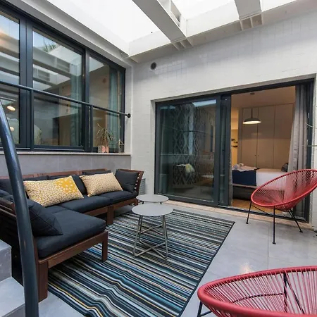 Lovelystay - Modern&colourful Flat In The Heart Of Graça Lisboa