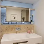 Modern And Colourful Flat In Graca By Lovelystay Lisboa