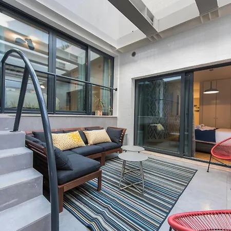 Lovelystay - Modern&colourful Flat In The Heart Of Graça *