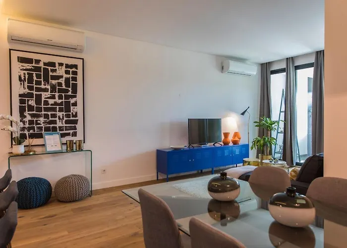 Lovelystay - Modern&colourful Flat In The Heart Of Graça * Lisboa