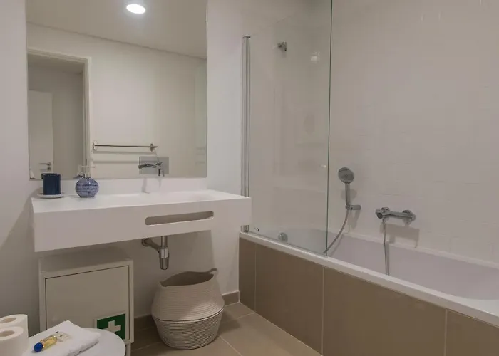 Lovelystay - Modern&colourful Flat In The Heart Of Graça Apartamento Lisboa